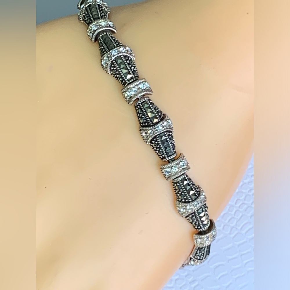Unique Vintage 925 Sterling Silver And Marcasite Bracelet   Sz 7.1/2”